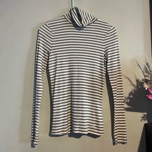 Hollister turtle neck